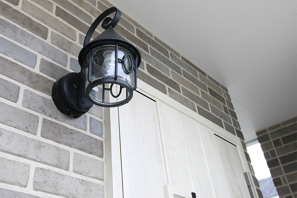 玄関ドア横のブラケット照明：オーデリック OG254432LC