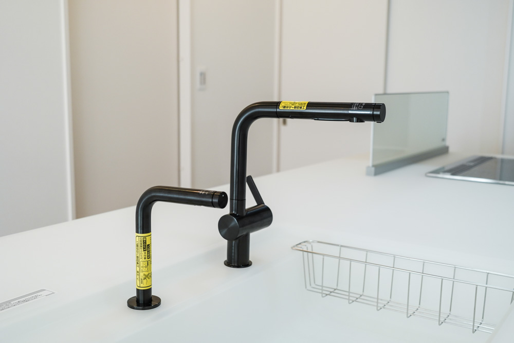キッチン水栓金具　タッチ水ほうき水栓LF+きれい除菌水　ブラッシュドブラック