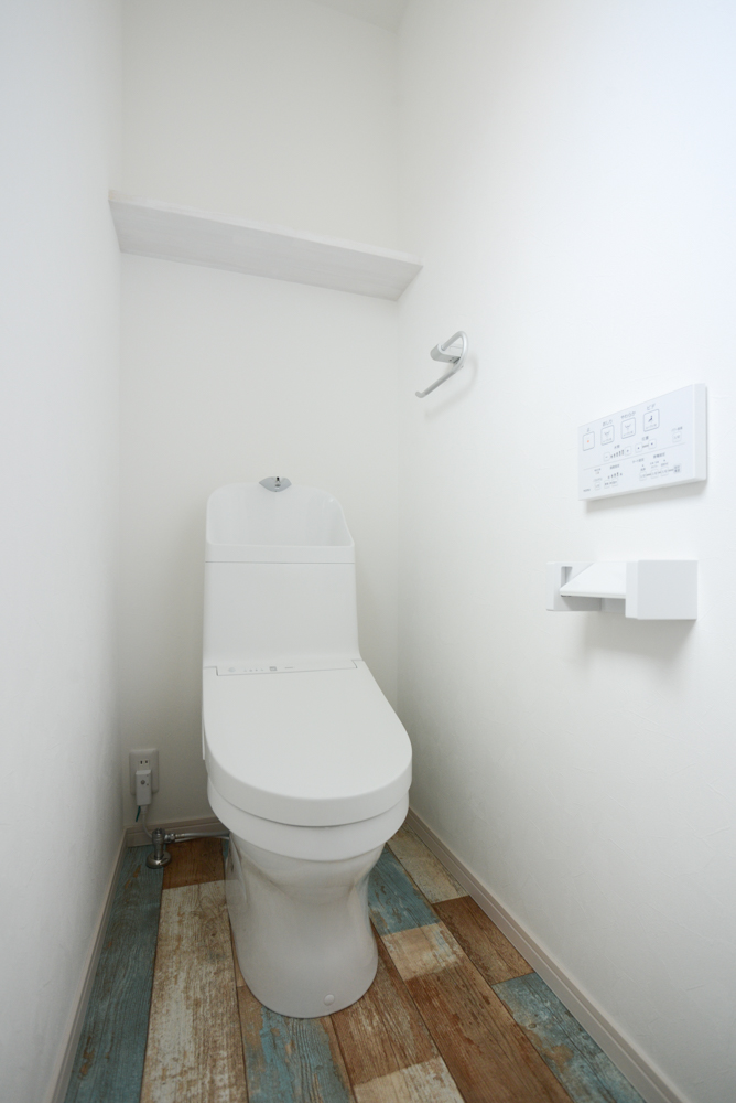 2Fトイレ（クッションフロア：サンゲツ HM10249）