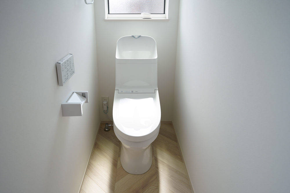 ２F標準トイレ（クッションフロア：サンゲツ HM11021）