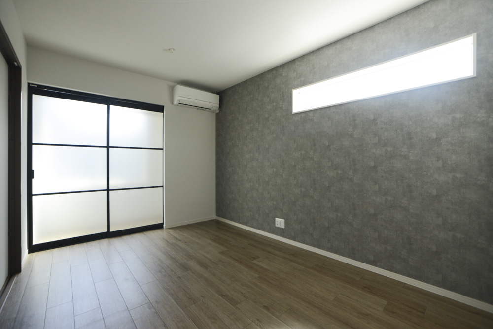 サンルームの間仕切戸を閉めた状態※101号室