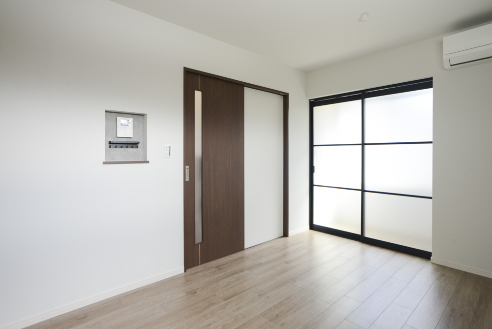 リビング引戸(DAIKEN hapia D4デザイン ダルブラウン)※101号室